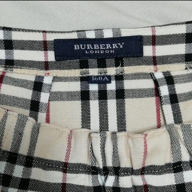 BURBERRY(バーバリー)のBurberry♡ガールズスカート キッズ/ベビー/マタニティのキッズ服女の子用(90cm~)(スカート)の商品写真