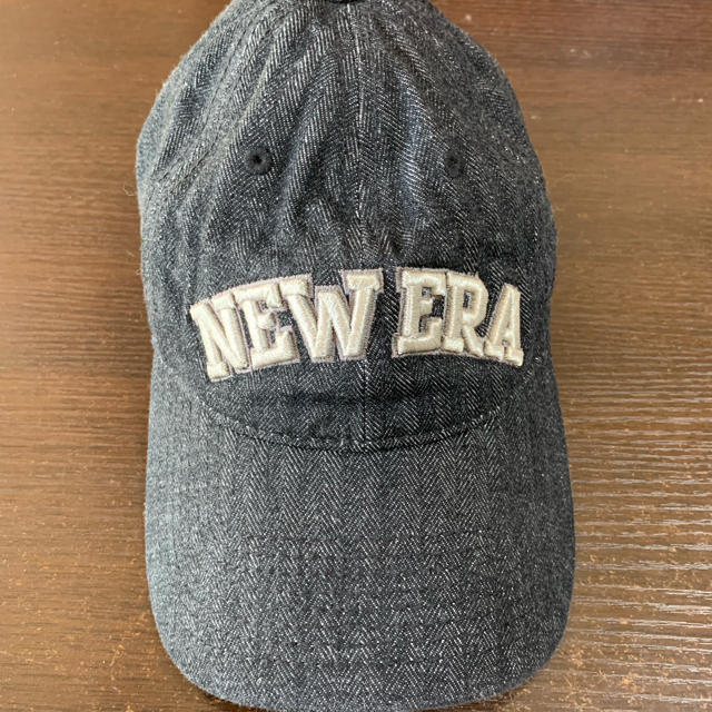 NEW ERA(ニューエラー)のニューエラの1年中使えるグレーのシンプルなキャップ メンズの帽子(キャップ)の商品写真