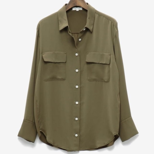 PLST(プラステ)のソフトサテン胸ポケットオーバーシャツ レディースのトップス(シャツ/ブラウス(長袖/七分))の商品写真