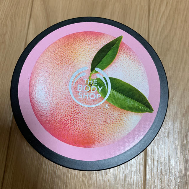 THE BODY SHOP(ザボディショップ)のお値下げしました！THE BODY SHOP ボディバター　グレープフルーツ コスメ/美容のボディケア(ボディクリーム)の商品写真