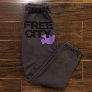 ハリウッドランチマーケット(HOLLYWOOD RANCH MARKET)のFREE CITY スウェットパンツ(スラックス)