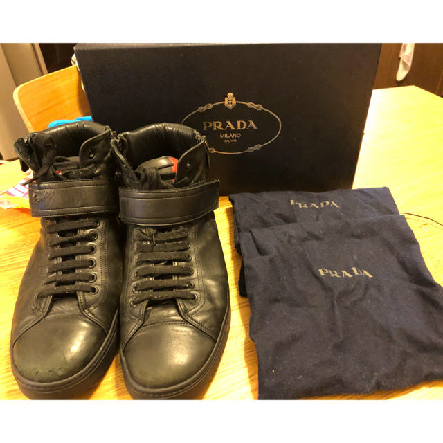 PRADA ハイカットスニーカー