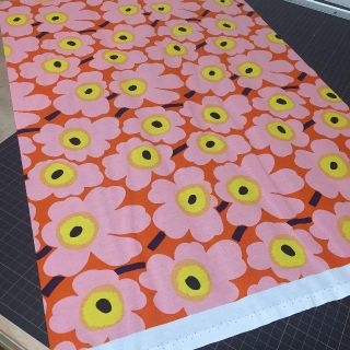 マリメッコ(marimekko)の【特価】マリメッコ 生地 はぎれ ミニウニッコ 70cm×50cm(生地/糸)