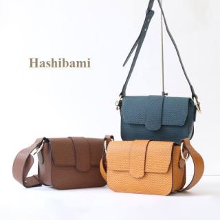 ユナイテッドアローズ(UNITED ARROWS)のHashibami ダックカバーショルダーバッグ キャメル(ショルダーバッグ)