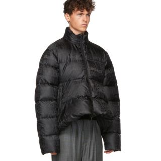 バレンシアガ(Balenciaga)のbalenciaga C shape down jacket(ダウンジャケット)