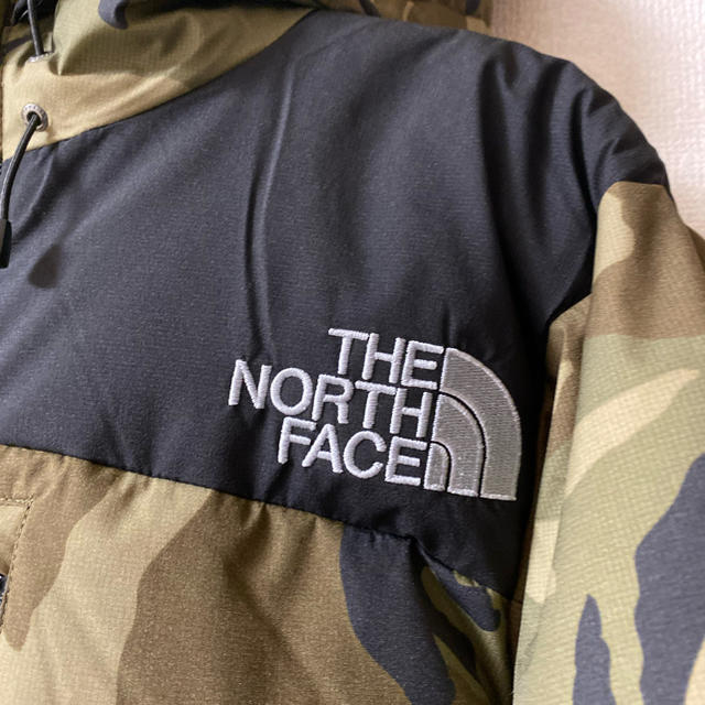 THE NORTH FACE(ザノースフェイス)のバルトロ　ノベルティカラー　カモフラ メンズのジャケット/アウター(ダウンジャケット)の商品写真