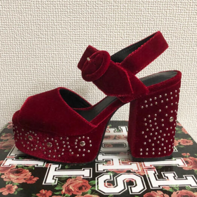 JEFFREY CAMPBELL(ジェフリーキャンベル)の(OvO)様専用　JEFFREY CAMBELL ベロアサンダル パンプス レディースの靴/シューズ(ハイヒール/パンプス)の商品写真