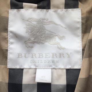 BURBERRY - 美品☆5y 110cm☆バーバリー ダウンコート ボーイズ 黒の