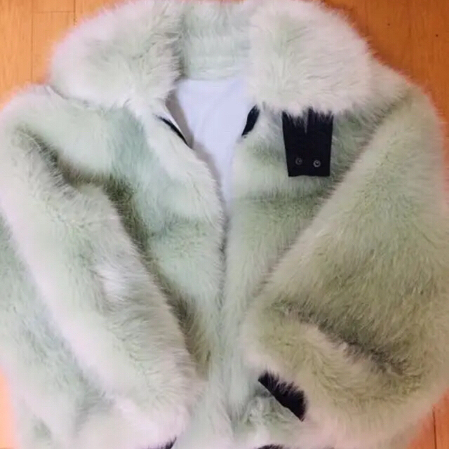 再入荷 AMBUSH - NIKE AMBUSH fur coat Mサイズ の通販 by ks_09's shop｜アンブッシュならラクマ 新作SALE