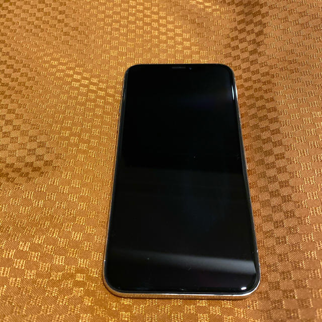 Apple(アップル)の最終値下げ　iPhone X 256GB シルバー スマホ/家電/カメラのスマートフォン/携帯電話(スマートフォン本体)の商品写真