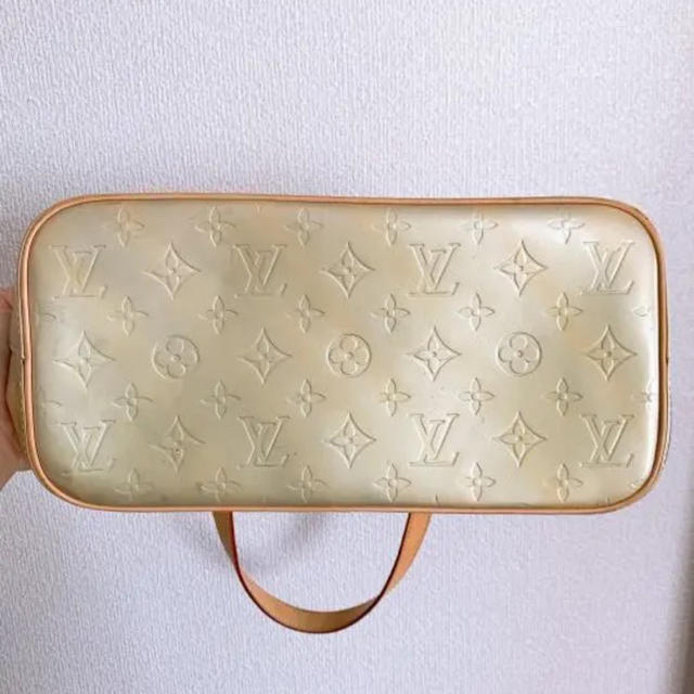 LOUIS VUITTON(ルイヴィトン)のルイヴィトン ヴェルニ ヒューストン レディースのバッグ(トートバッグ)の商品写真