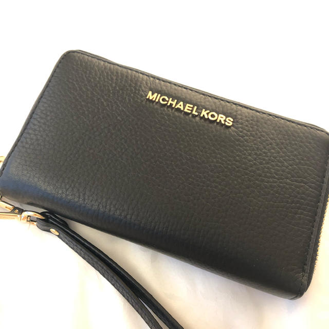 Michael Kors(マイケルコース)の蘭丸さん専用【マイケルコース】MICHAEL KORS スマホケース 財布  レディースのファッション小物(財布)の商品写真