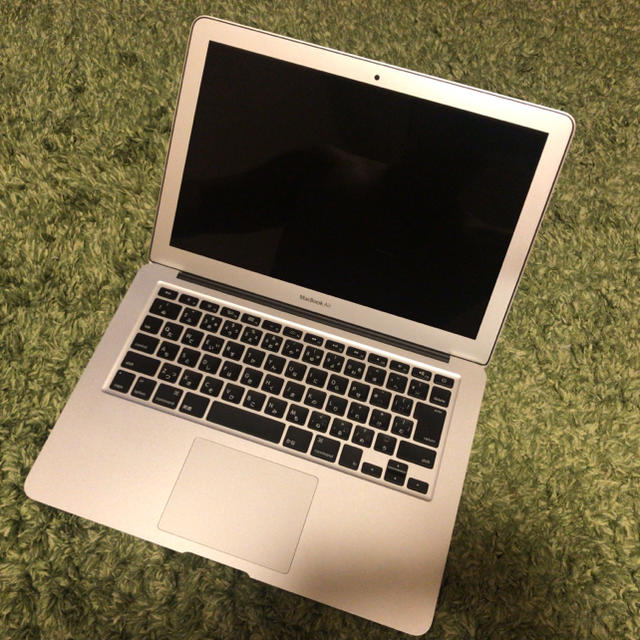 MacBook Air 2014 13インチ　充放電回数18回