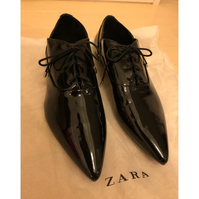 ZARA(ザラ)のとら.プロフ必読様 レディースの靴/シューズ(ローファー/革靴)の商品写真