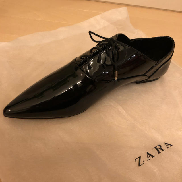 ZARA(ザラ)のとら.プロフ必読様 レディースの靴/シューズ(ローファー/革靴)の商品写真