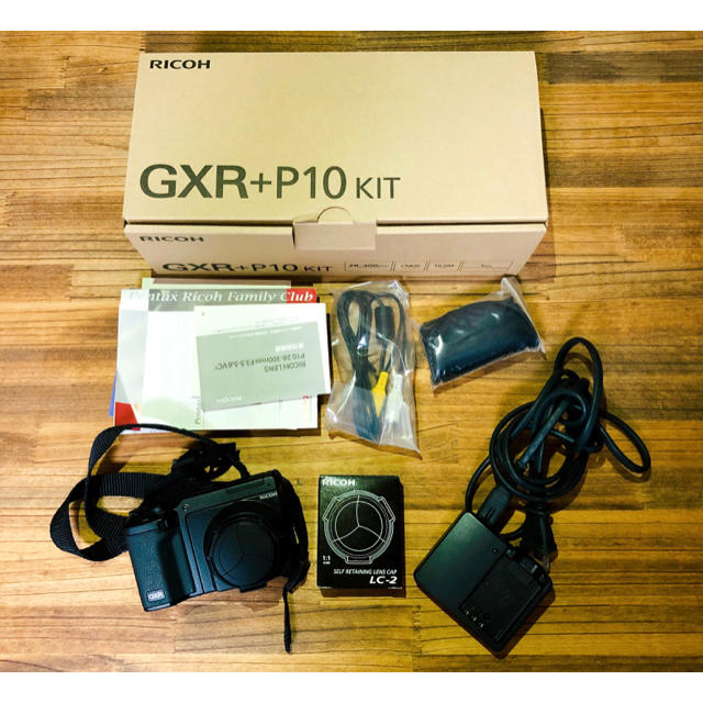 コンパクトデジタルカメラRICOH GXR + P10 KIT デジタルカメラ