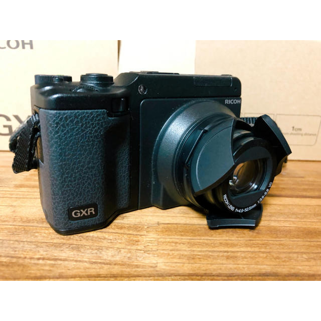 RICOH(リコー)のRICOH GXR + P10 KIT デジタルカメラ スマホ/家電/カメラのカメラ(コンパクトデジタルカメラ)の商品写真