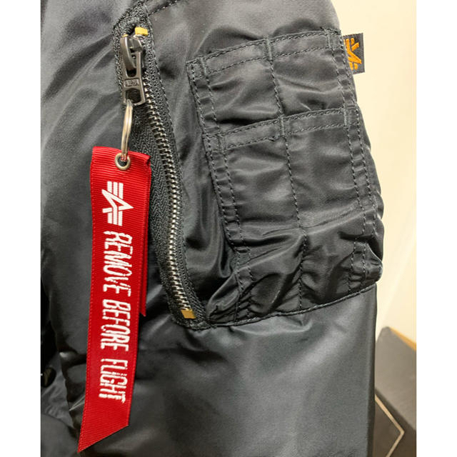 ALPHA INDUSTRIES(アルファインダストリーズ)のアルファ MA-1 ブラック Lサイズ メンズのジャケット/アウター(フライトジャケット)の商品写真