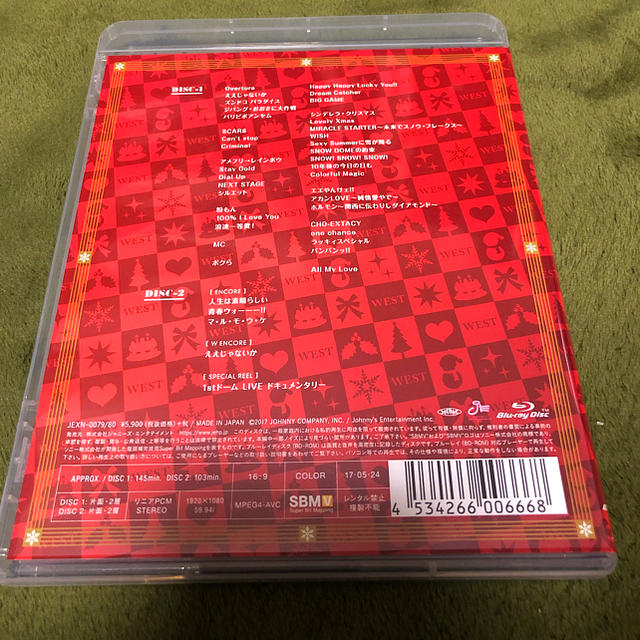 ジャニーズWEST(ジャニーズウエスト)のジャニーズWEST　1stドーム　LIVE　24から感謝届けます Blu-ray エンタメ/ホビーのDVD/ブルーレイ(ミュージック)の商品写真