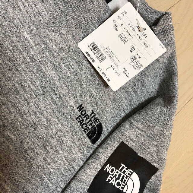 THE NORTH FACE(ザノースフェイス)のノースフェイス スクエアロゴクルー トレーナー 新品未使用 メンズのトップス(スウェット)の商品写真