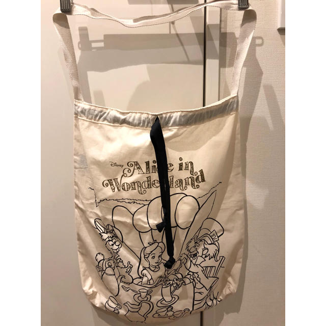 Disney 不思議の国のアリス 巾着トートバッグ ディズニー アリスインワンダーランドの通販 By スカイフル S Shop ディズニーならラクマ