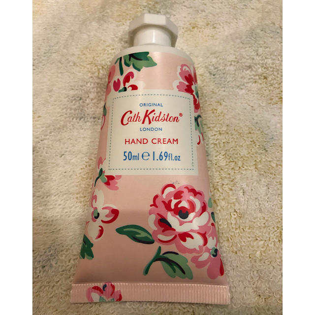 Cath Kidston(キャスキッドソン)のキャスキッドソン　ハンドクリーム コスメ/美容のボディケア(ハンドクリーム)の商品写真