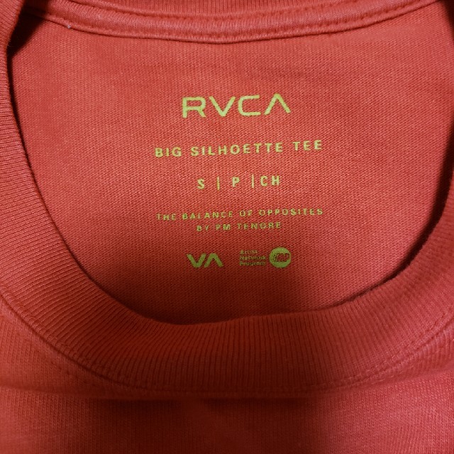 RVCA(ルーカ)の大人気!!! RVCA  半袖Tシャツ  赤 アーチロゴビックTシャツ メンズのトップス(Tシャツ/カットソー(半袖/袖なし))の商品写真