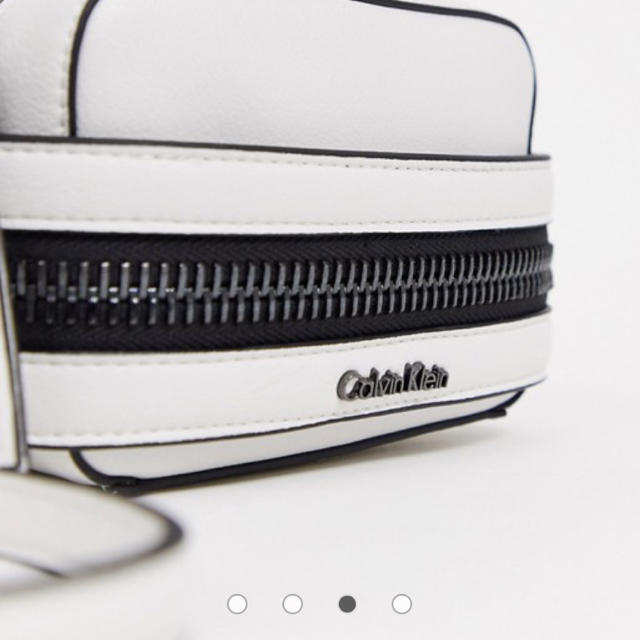 Calvin Klein(カルバンクライン)のカルバンクライン　直輸入　レア商品 レディースのバッグ(ショルダーバッグ)の商品写真