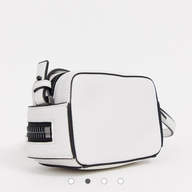 Calvin Klein(カルバンクライン)のカルバンクライン　直輸入　レア商品 レディースのバッグ(ショルダーバッグ)の商品写真