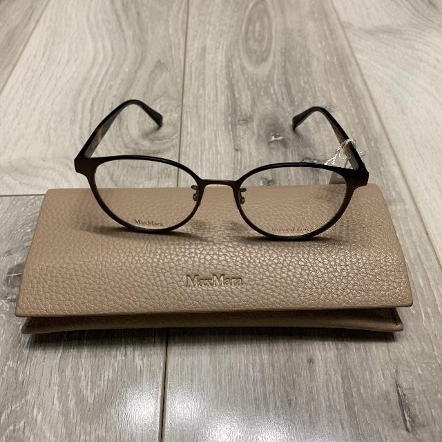 Max Mara(マックスマーラ)の新品 定価3万 Max Mara メガネ 正規品 限定 眼鏡 伊達 サングラス レディースのファッション小物(サングラス/メガネ)の商品写真