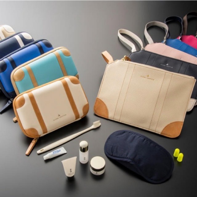 GLOBE-TROTTER(グローブトロッター)の週末値下☆新品☆ANA ビジネスクラス アメニティ　globe-trotter  レディースのファッション小物(ポーチ)の商品写真