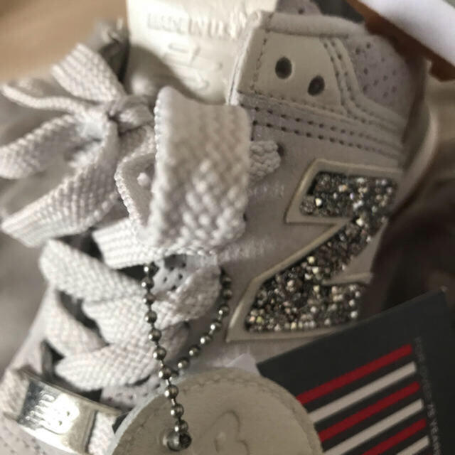 New Balance(ニューバランス)の値下げ新品☆超レア♪ ニューバランス574with swarovski☆22.5 レディースの靴/シューズ(スニーカー)の商品写真