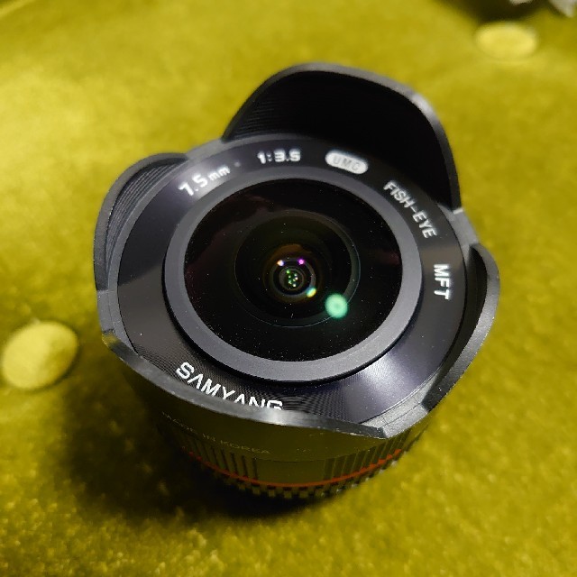 SAMYANG 7.5mm F3.5 FISH-EYE マイクロフォーサーズ用 スマホ/家電/カメラのカメラ(レンズ(単焦点))の商品写真