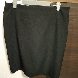 スーツ用　スカート　黒　大きいサイズ88㎝　(ひざ丈スカート)