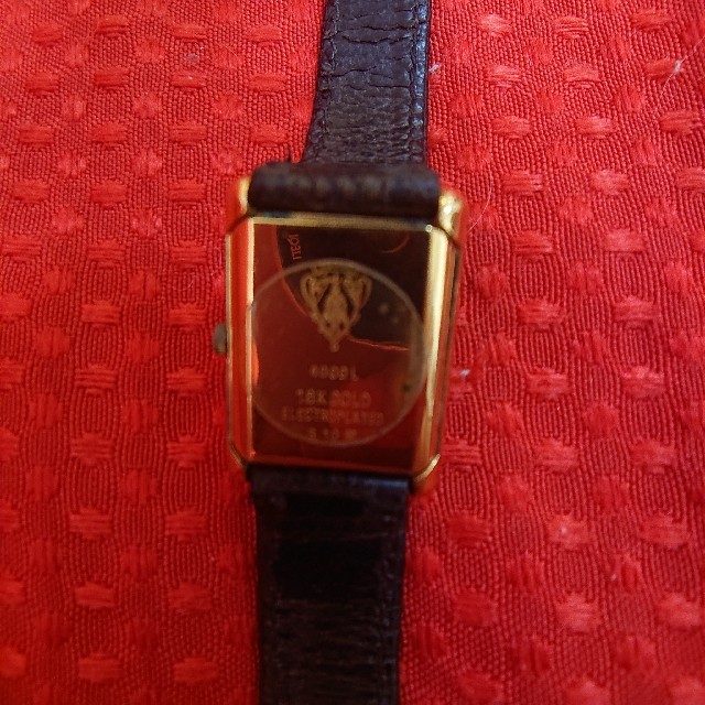 Gucci(グッチ)のクヤモン様稼働してます グッチ GUCCI 腕時計 スクエア型 レディースのファッション小物(腕時計)の商品写真