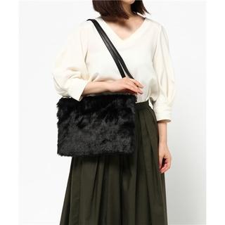 プレーンクロージング(PLAIN CLOTHING)の新品　PLAIN CLOTHING　２WAYファークラッチバッグ　ブラック(クラッチバッグ)