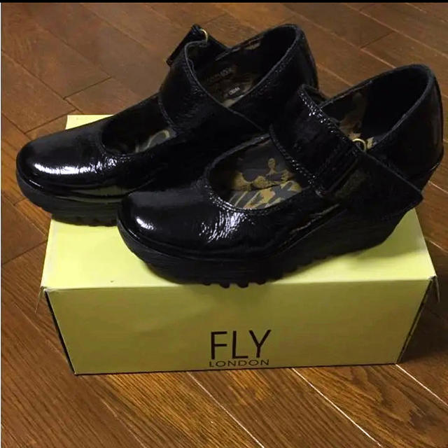 fig London(フィグロンドン)のFly London フライロンドン ストラップサンダル レディースの靴/シューズ(サンダル)の商品写真