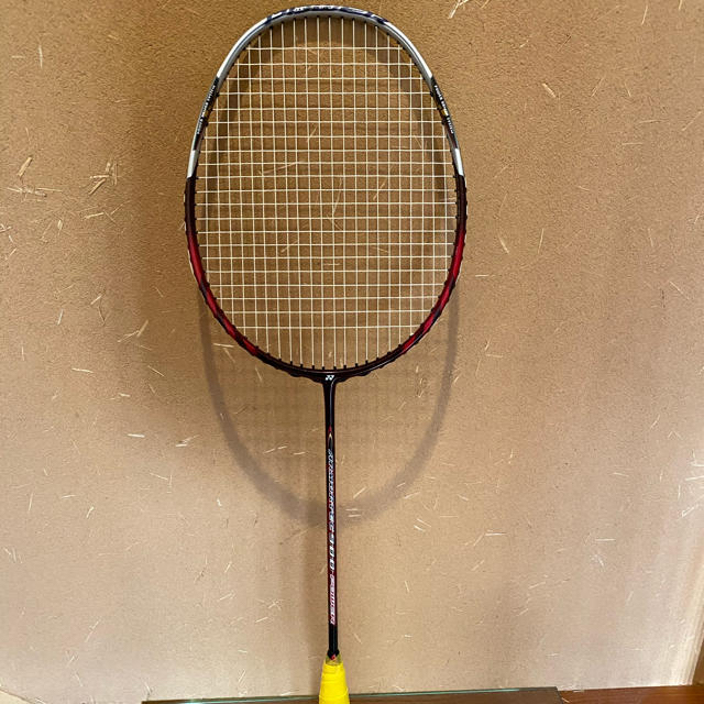 YONEX(ヨネックス)のアーマーテック900パワー スポーツ/アウトドアのスポーツ/アウトドア その他(バドミントン)の商品写真