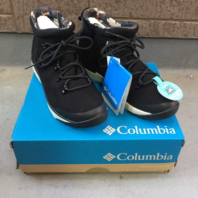 Columbia(コロンビア)のColumbia 919 MID II OMNI-TECH 【タグ付、新品】 レディースの靴/シューズ(ブーツ)の商品写真