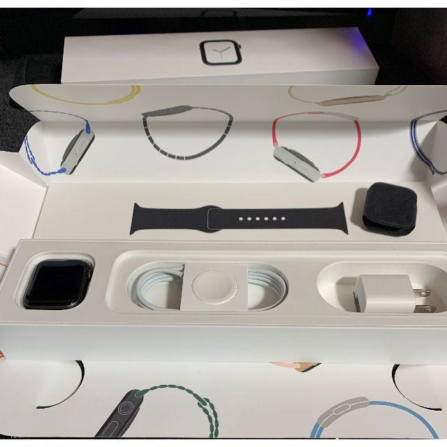 Apple Watch(アップルウォッチ)のApple Watch Series4 (GPS)40mm スペースグレイ スマホ/家電/カメラのスマホアクセサリー(その他)の商品写真