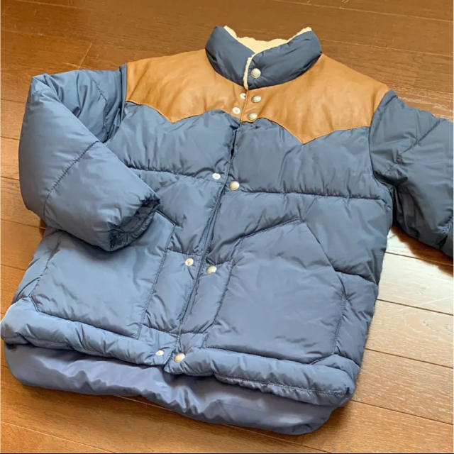 GAP Kids(ギャップキッズ)のGAP ダウン　アウター キッズ/ベビー/マタニティのキッズ服男の子用(90cm~)(ジャケット/上着)の商品写真