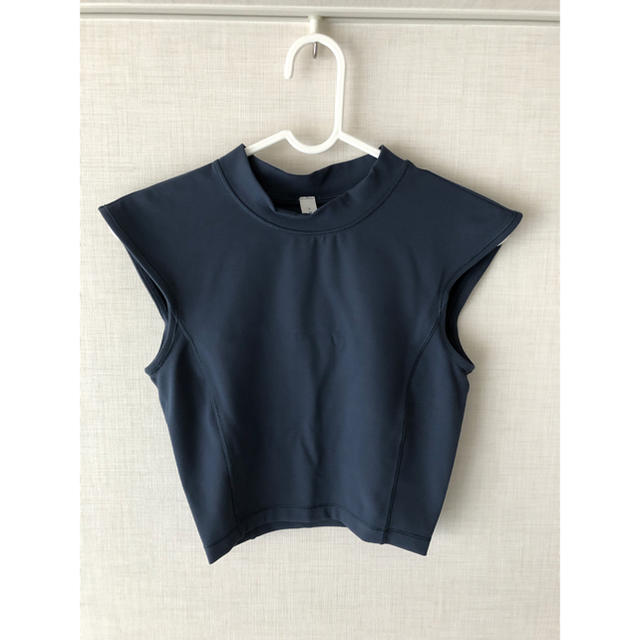 lululemon(ルルレモン)の【まぁ様専用】lululemon/ショートTシャツ　ネイビー スポーツ/アウトドアのトレーニング/エクササイズ(ヨガ)の商品写真