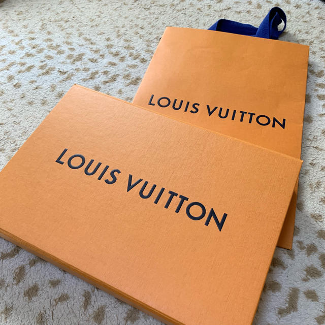 LOUIS VUITTON(ルイヴィトン)のルイヴィトン空箱・ショップ袋SET レディースのバッグ(ショップ袋)の商品写真