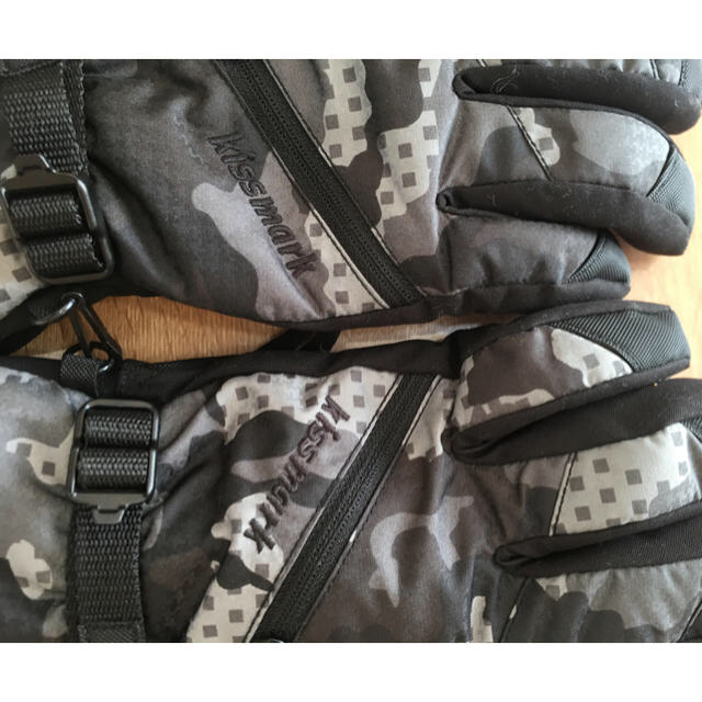kissmark(キスマーク)のKissmark スキー &スノボ用手袋 新品未使用 M スポーツ/アウトドアのスノーボード(ウエア/装備)の商品写真