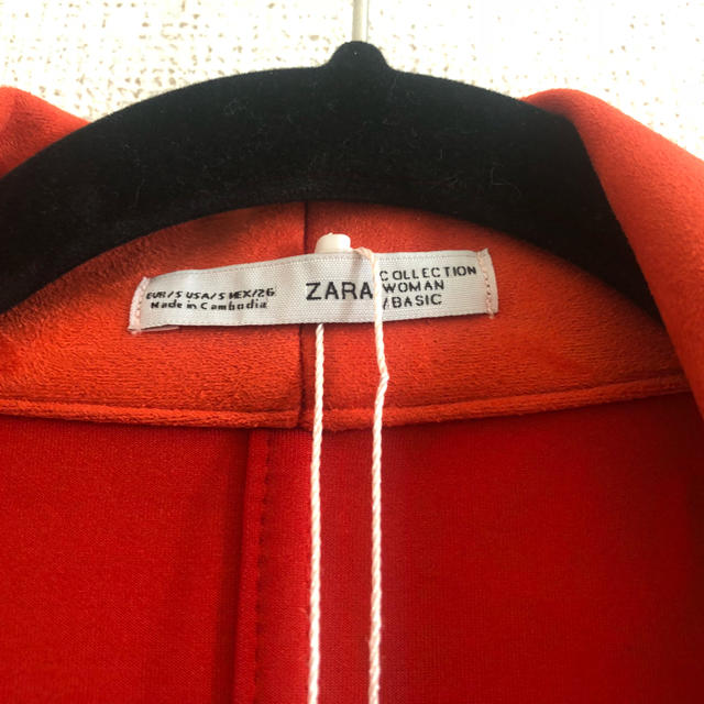 ZARA(ザラ)のZARA  オレンジスエード調コート　新品 レディースのジャケット/アウター(ロングコート)の商品写真