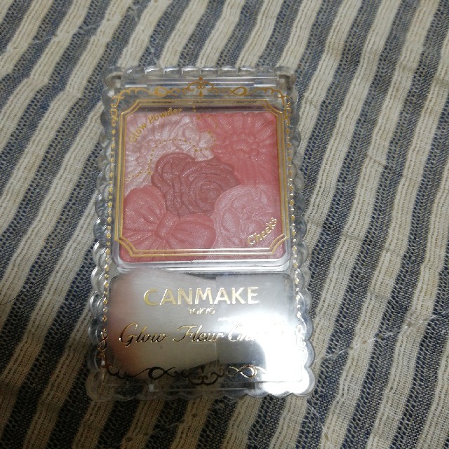 CANMAKE(キャンメイク)のCANMAKE　グロウブルールチークス　11 コスメ/美容のベースメイク/化粧品(チーク)の商品写真