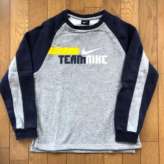 ナイキ(NIKE)のNIKE トレーナー　Ｓ(その他)