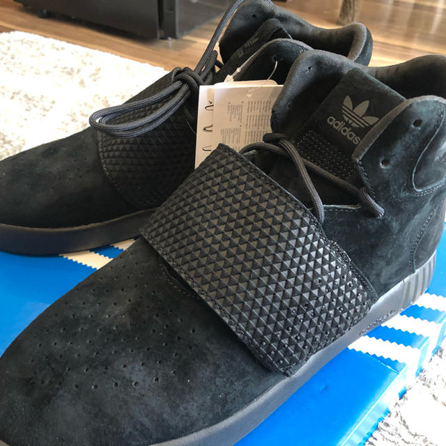 adidas(アディダス)のadidas TUBULAR INVADER 27.5cm メンズの靴/シューズ(スニーカー)の商品写真