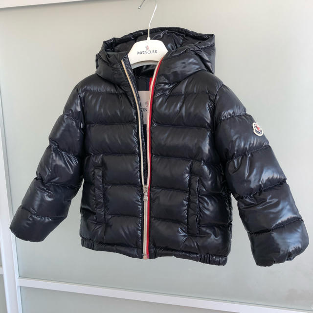 MONCLER(モンクレール)の【美品】モンクレール ダウンジャケット 2A キッズ/ベビー/マタニティのキッズ服男の子用(90cm~)(ジャケット/上着)の商品写真