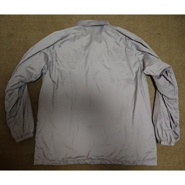UNDEFEATED(アンディフィーテッド)のLサイズ UNDEFEATED coaches jacket 薄茶色 メンズのジャケット/アウター(ナイロンジャケット)の商品写真